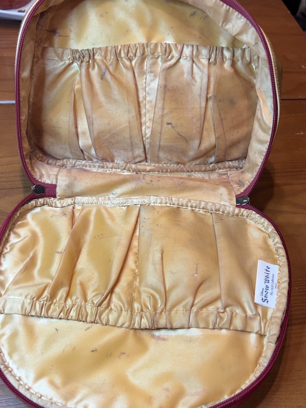 Disney 1937 Snow White Collection Makeup Bag Gold/Blue/Maroon Soft Embroidered - Picture 7 of 9
